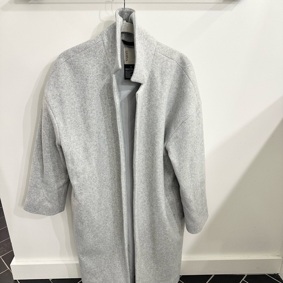 Vuori Soho Melton Trench coat
Size XS light Heather Grey - Picture 4 of 7